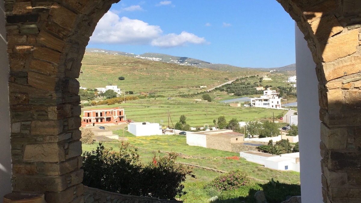 Tinos House | Seaside House SIROCCOS with view of Tinos Harbor