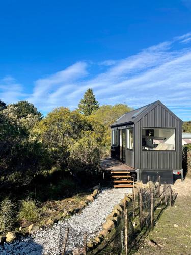 Island Beach House | Seaside Nature Retreat in Island Beach - Wattle