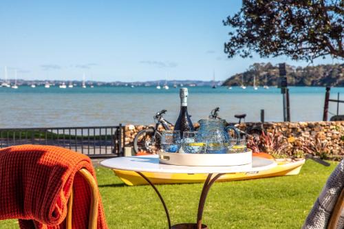 Blackpool Apartment | Seaside on Waiheke - Stay Waiheke