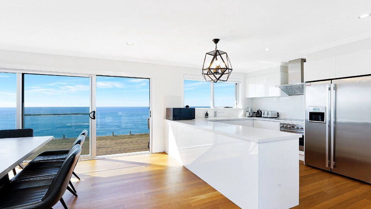 Forresters Beach House | Seaside Retreat - Spectacular Ocean Views