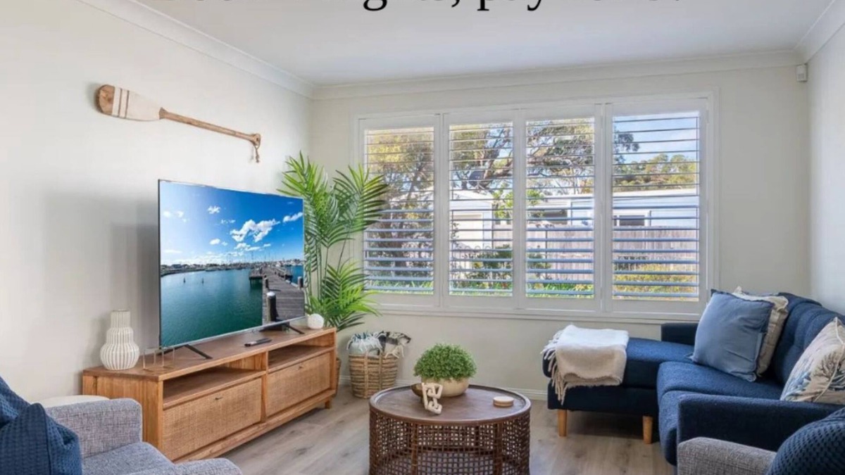 Shellharbour House | Seaside Retreat - Escape on Addison