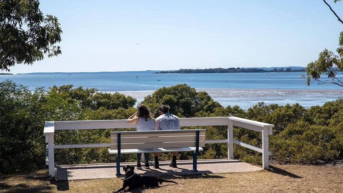 Wynnum Apartment | Seaside Serenity at Plumeria Place