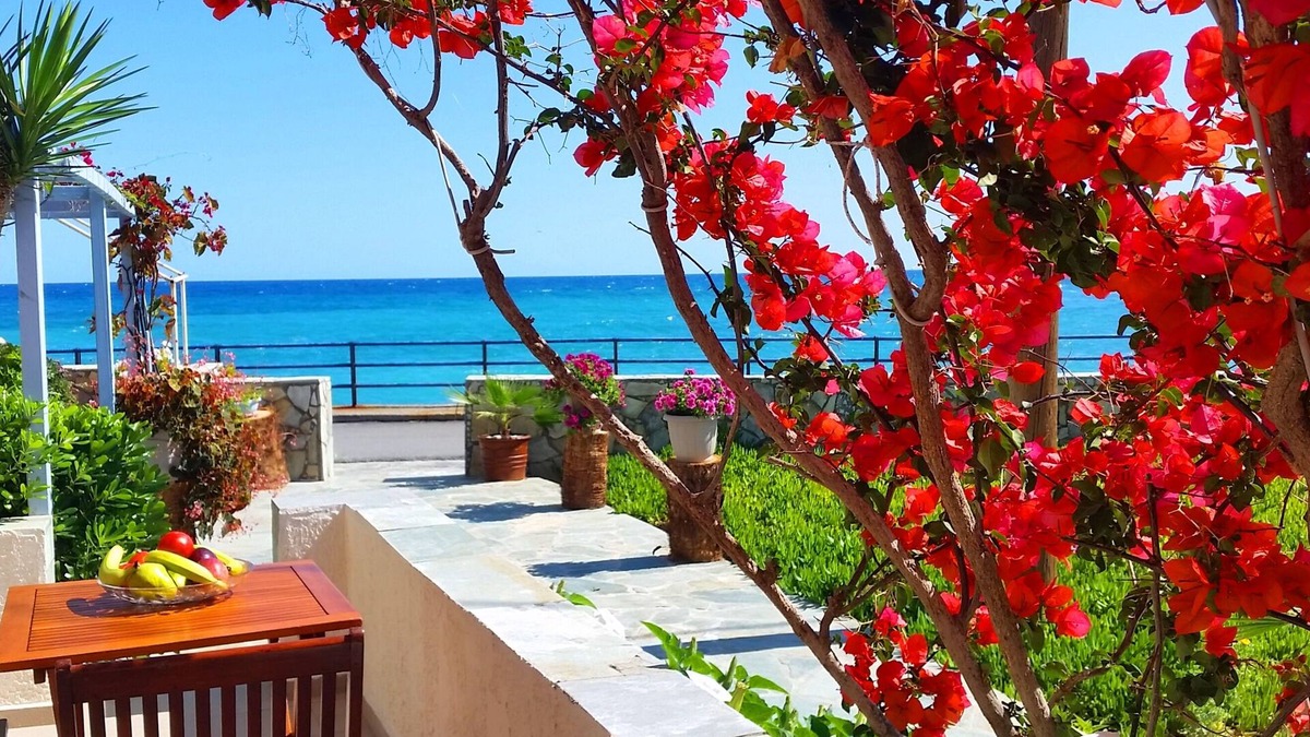 Milatos Beach Apartment | "Seaside Studios", BY THE SEA, in a colorful garden! Ideal for couples