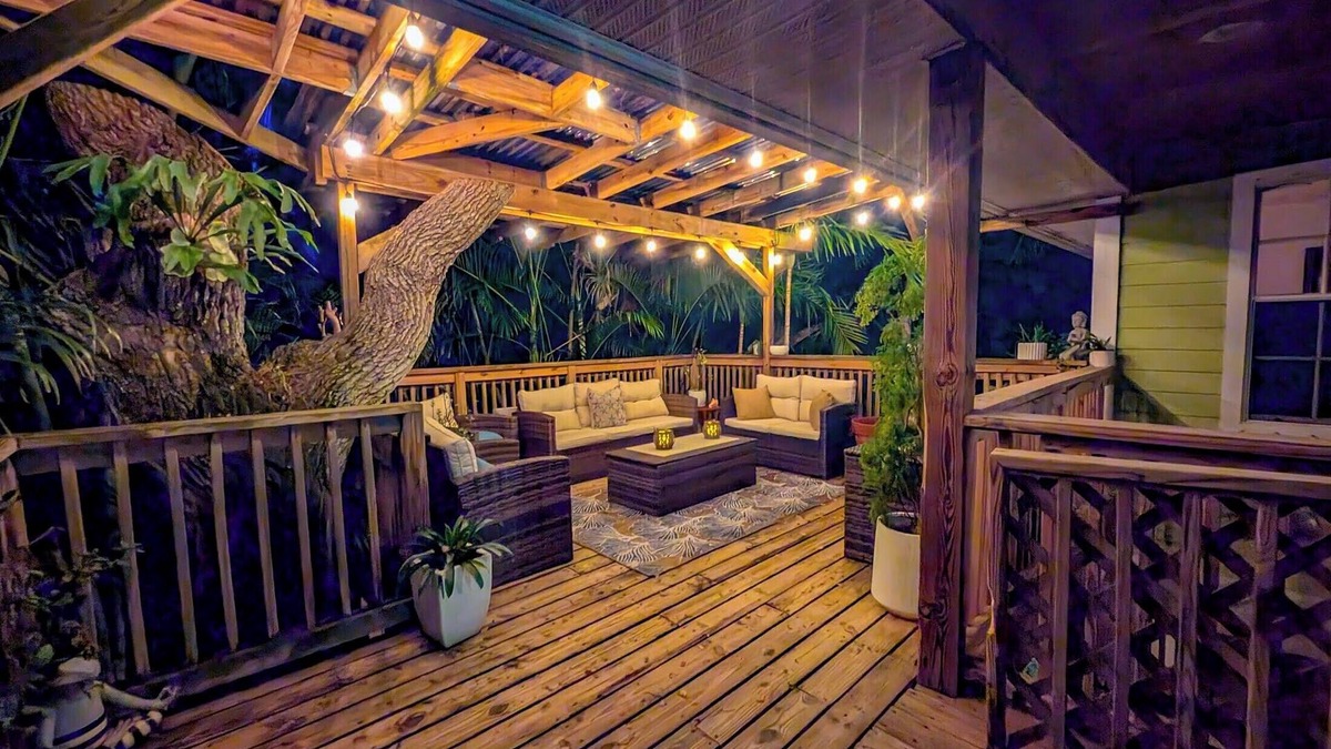 Summerplace House | Seaside Tropical Treehouse on Orchid Island -nWalk to Dog-Friendly Private Beach