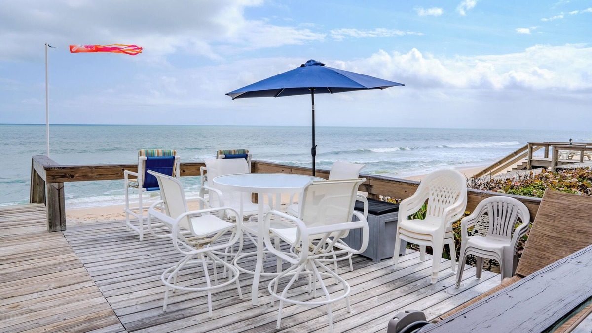 Melbourne Beach House | Seaside Villa ocean front with pool.n