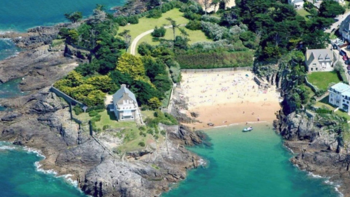 Rotheneuf-Le Pont Villa | Seaside villa with two beach accesses. Park, view, exceptional surroundings.