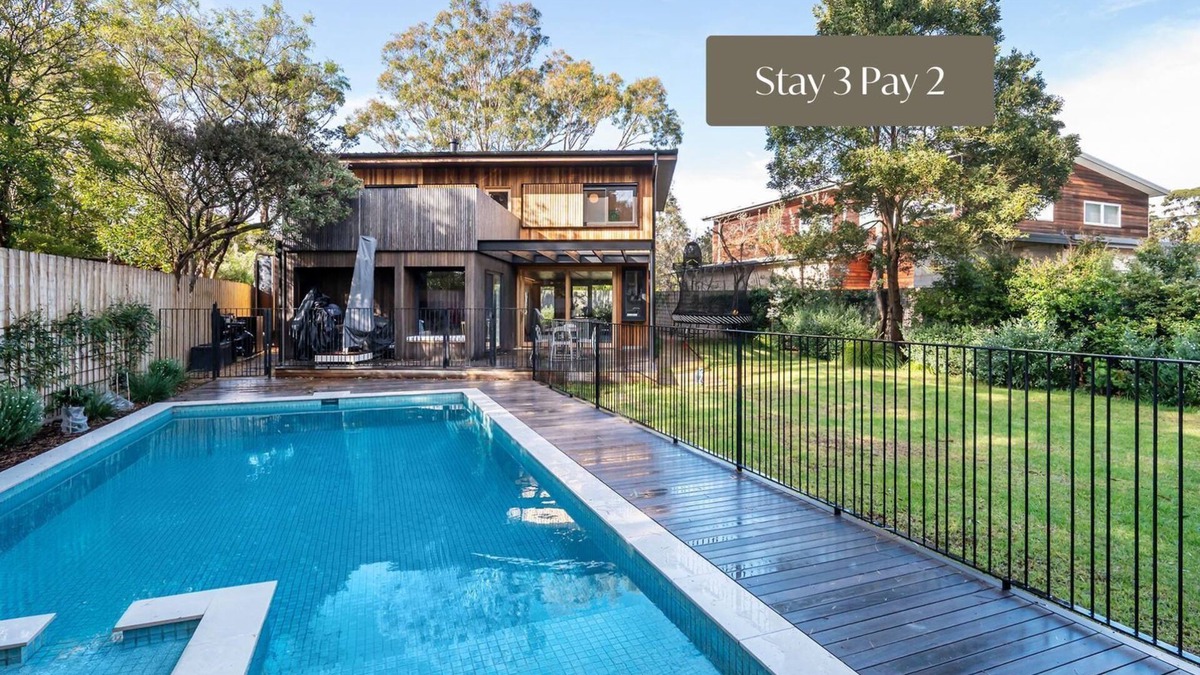 Somers House | Seasom with pool and spa in beautiful Somers