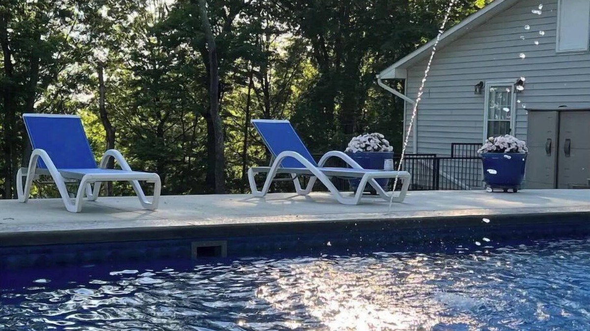 Union House | Seasonal Heated pool in the Bluegrass