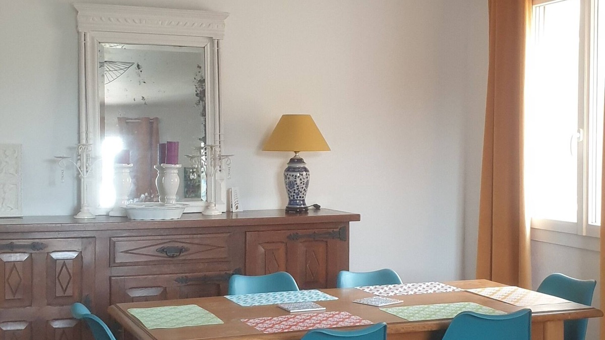 Salin-de-Giraud Apartment | Seasonal rental apartment between pool and sea.