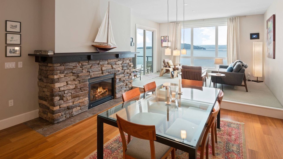 Sandpoint Condo | Seasons Top Floor Waterfront Heated Pool | Marina | Spa | Views