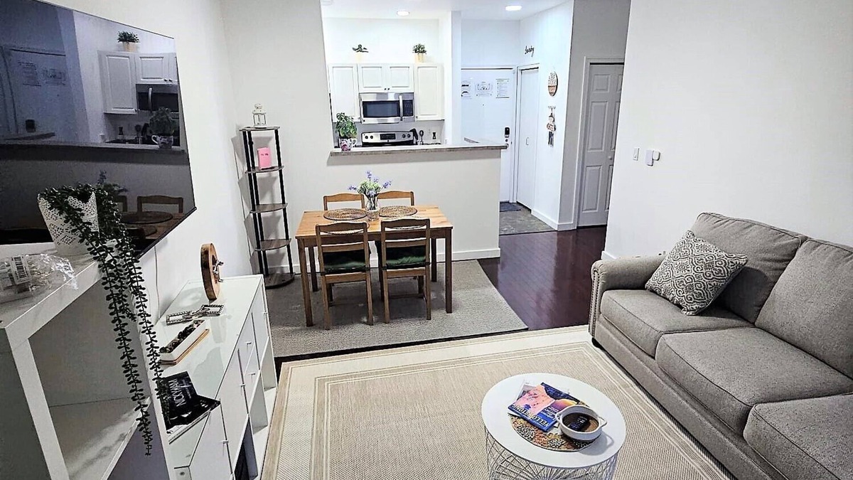 Belltown Condo | Seattle's Heart in Belltown/4guest/Space Neddle view