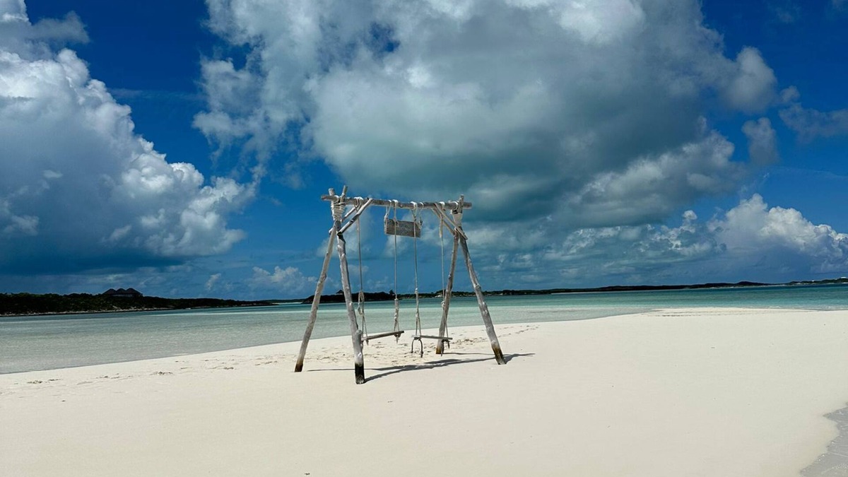 Black Point Apartment | Seaview Apartment Five Miles South of The Swimming Pigs And Thunderball Grotto