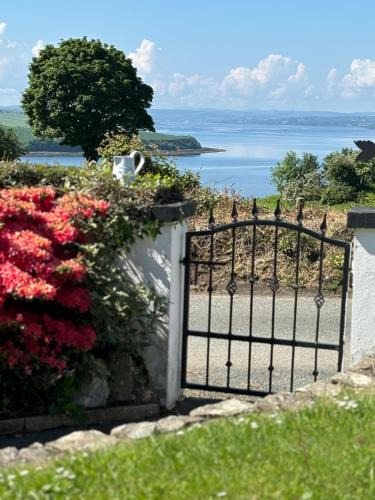 Inch Island House | Seaview Bungalow