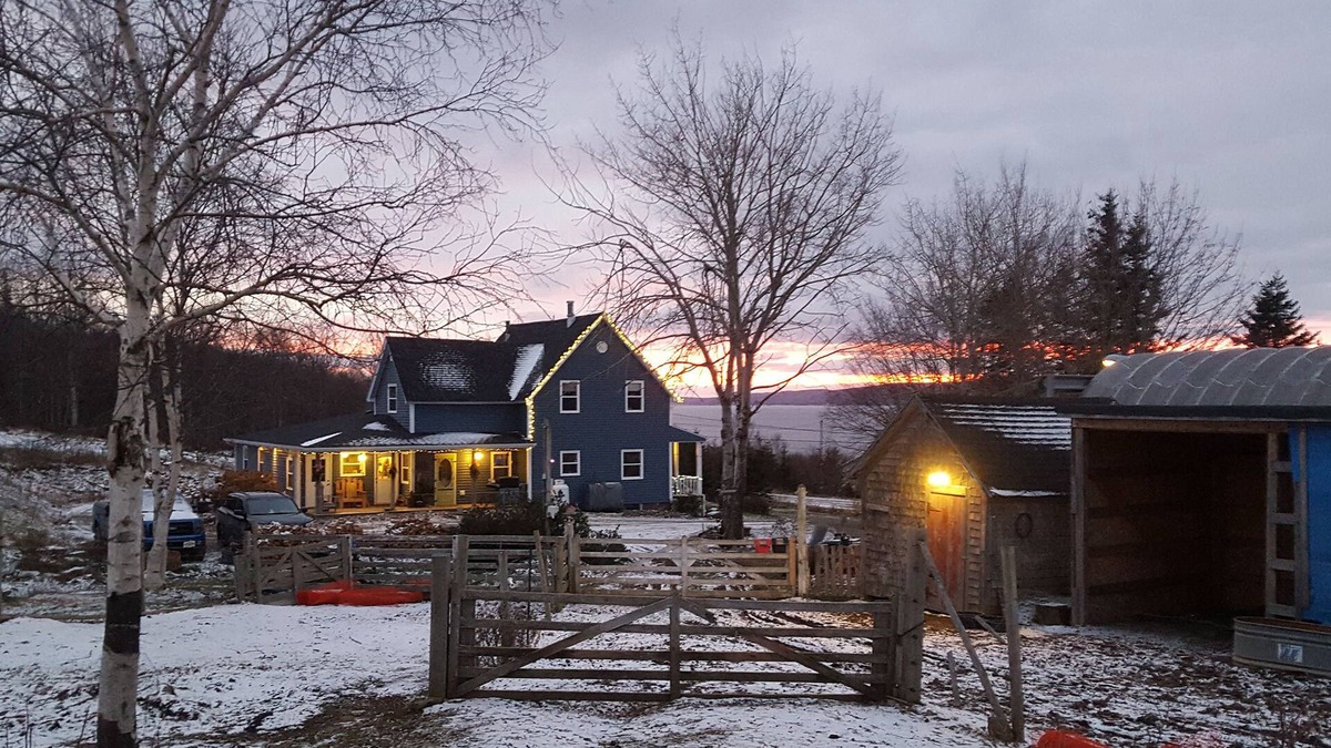 Kempt Head Bed & Breakfast | Seaweed and Sod Farm Bed & Breakfast