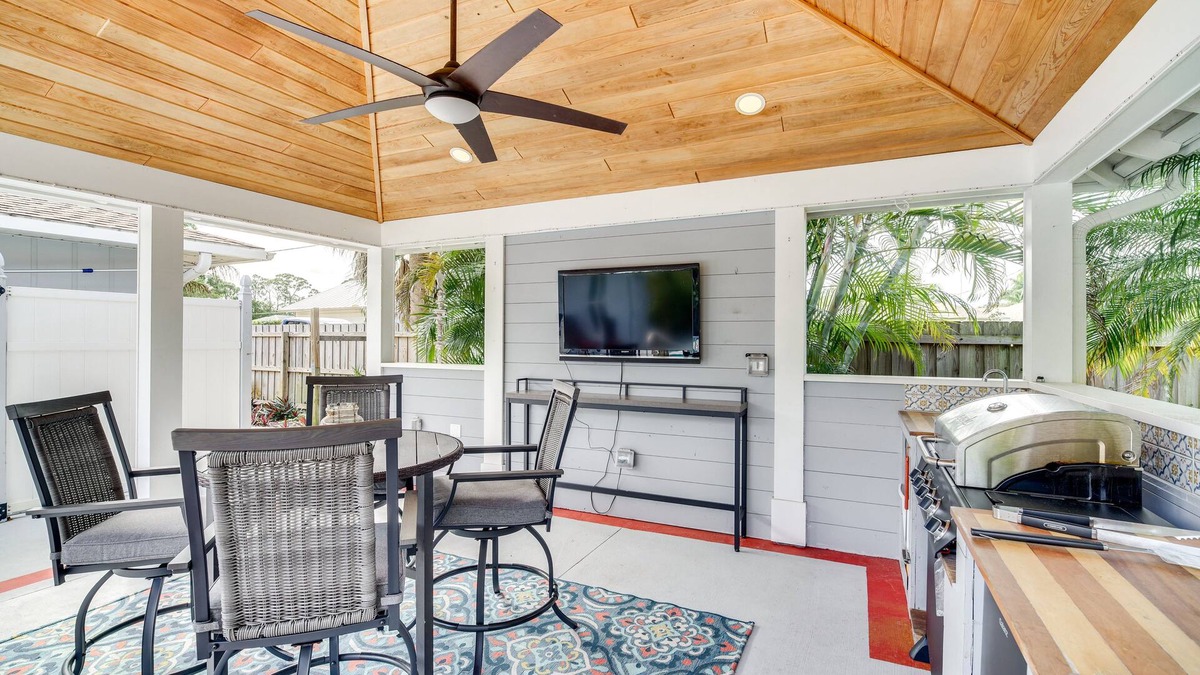 Sebastian Highlands House | Sebastien Home w/Pool & Gazebo - 8 Mi to Beaches!