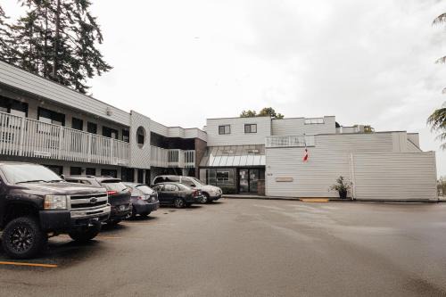 Downtown Hotel | Sechelt inn