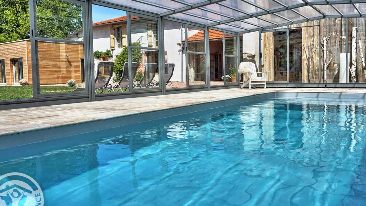 Saint-Germain-Lespinasse Cottage | Secluded Retreat: Heated Pool, Spa, Sauna & Fun Activities near Roanne!