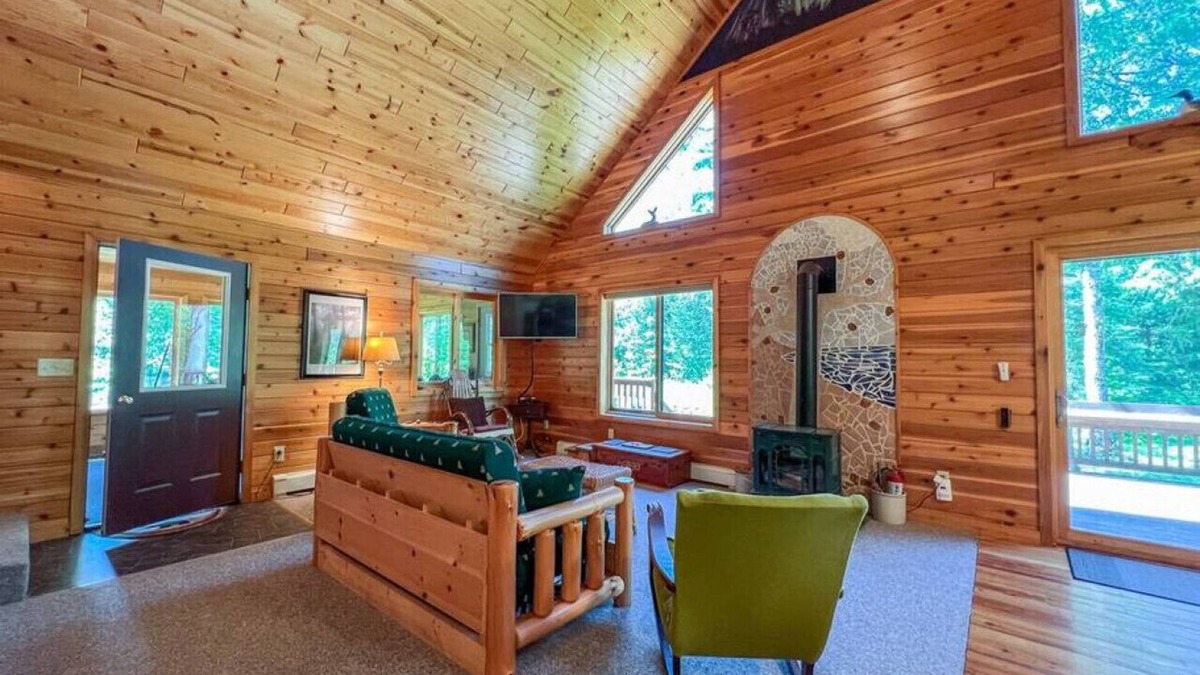 Grand Marais Cabin | Secluded 2-Bedroom Cabin on the Edge of the BWCA