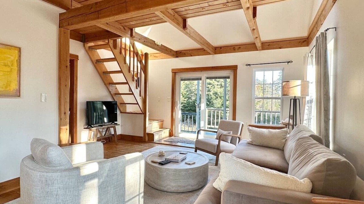 Bernard Condo | Secluded 2BR with Beach Access! [Carriage House]