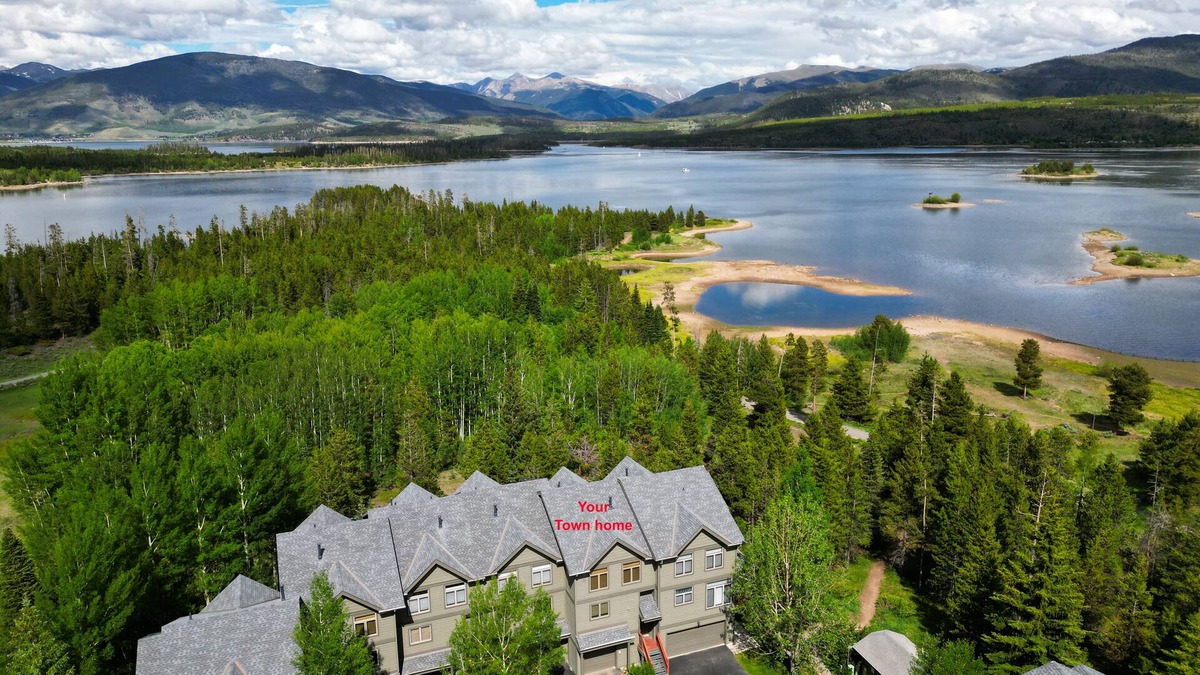 Frisco Condo | Secluded and peaceful townhome w/hot tub and amazing views of Lake Dillon