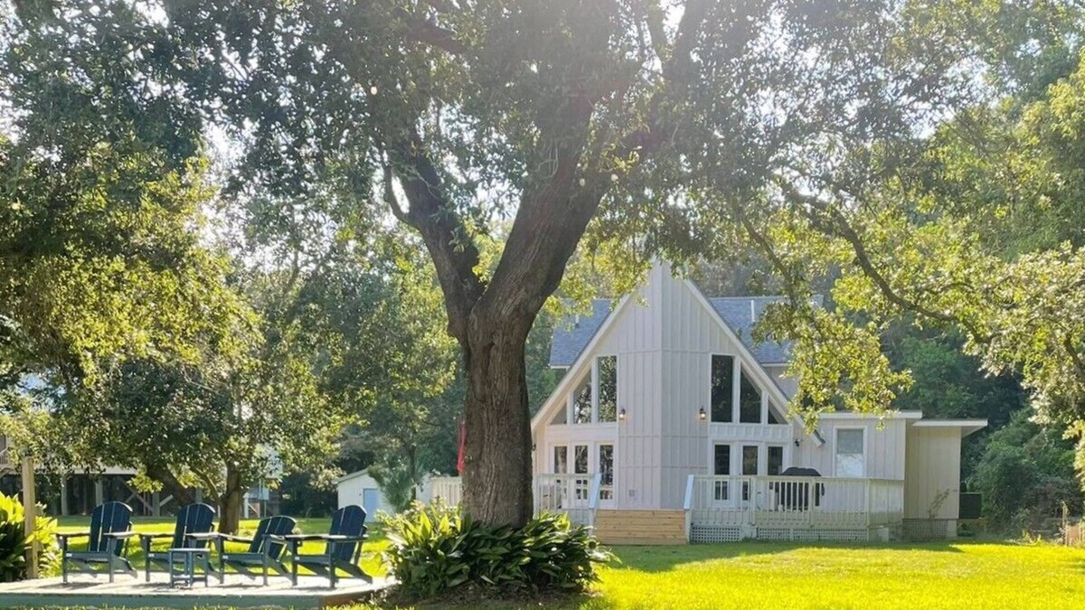 Driftwood House | Secluded Bayview vacation home with private beach