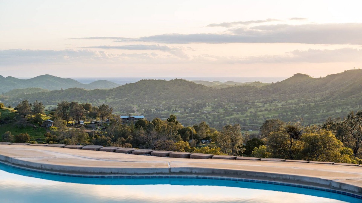 Clovis House | Secluded Beautiful Mountainside Getaway with a Pool & Views