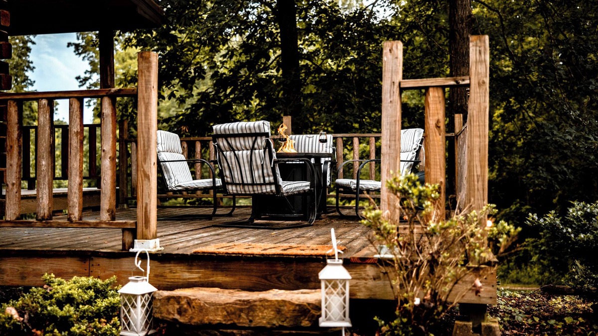 Ray Cabin | Secluded Cabin near Hocking Hills - pet friendly!