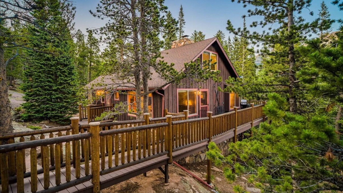 Estes Park Apartment | Secluded cabin on 10 acres. Brook, wildlife, views