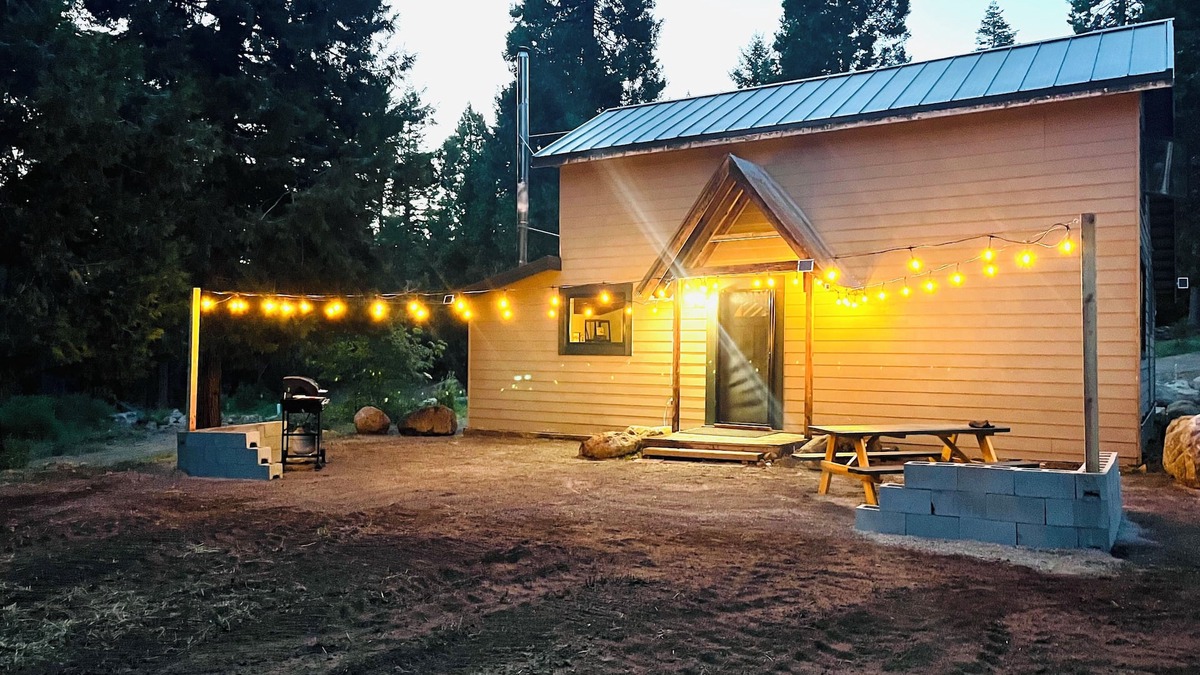Mount Shasta Cabin | SECLUDED CABIN ON 6 ACRES mins. from skiing, lakes and fallsnATV trail access