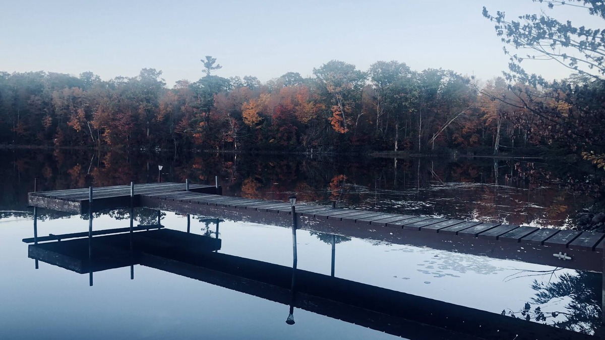 Elcho Cottage | Secluded cabin on a lake, right on snowmobile trail