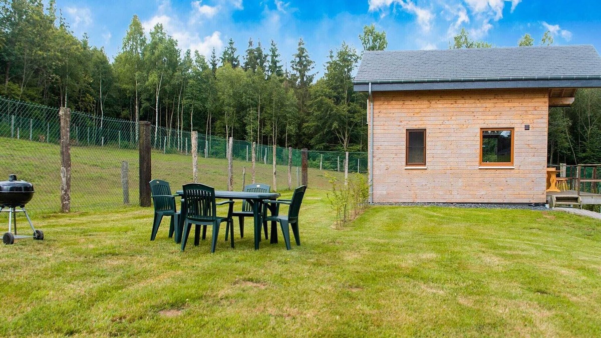 Commanster Ski Chalet | Secluded Chalet in Rogery