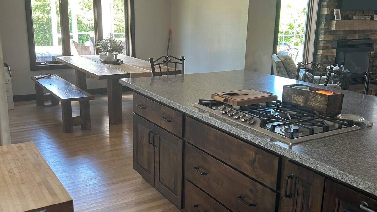 Woodville House | Secluded Country Retreat with Pool & Event Space, Perfect for Weddings/Groups