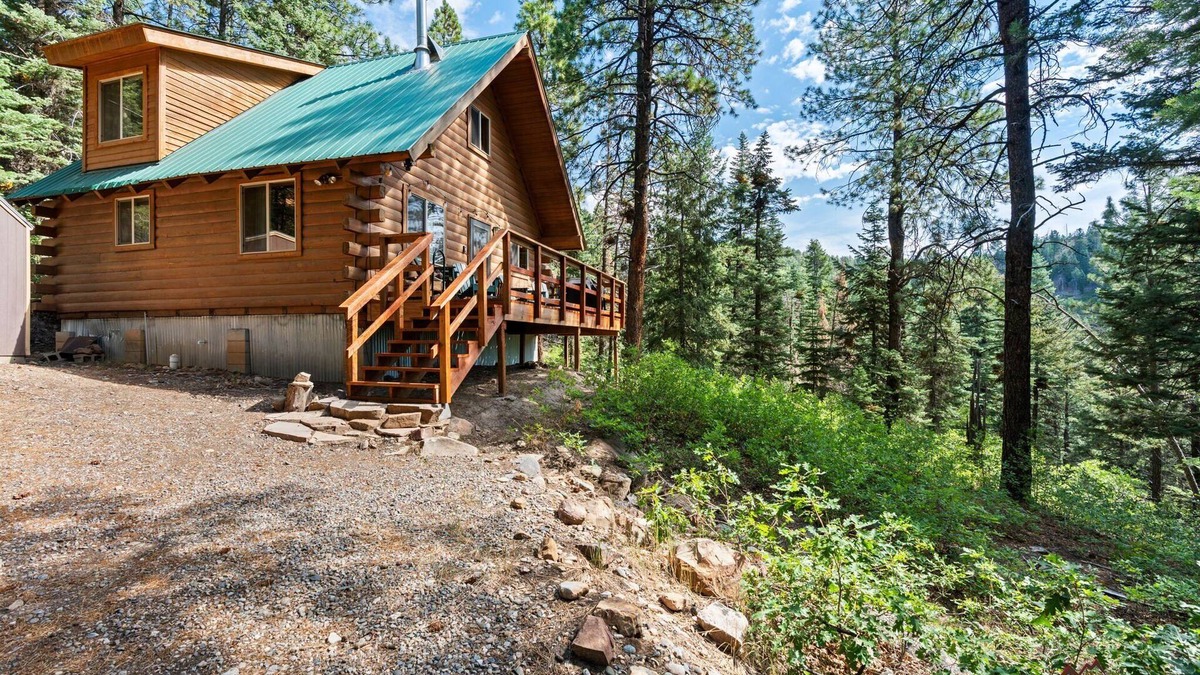 Los Ranchitos Estates House | Secluded Cozy Cabin, Pet Friendly, 20 Min to Durango, 10 to Vallecito!
