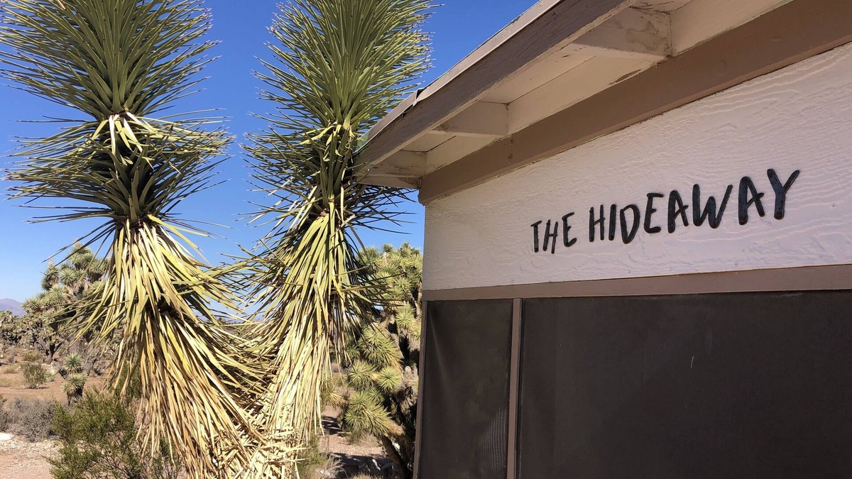 Meadview House | Secluded home in the Joshua Tree Forest close to the Grand Canyon West Skywalk