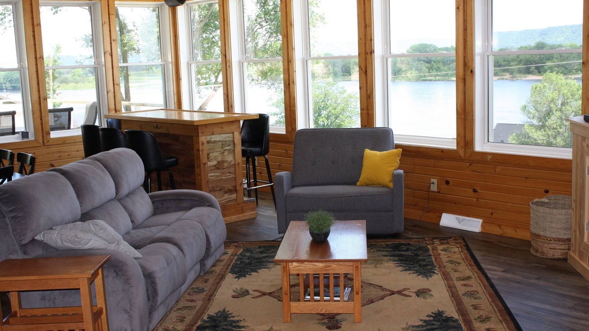 Brownsville House | Secluded Home - Views of Mississippi River remote location 15 min from La Crosse