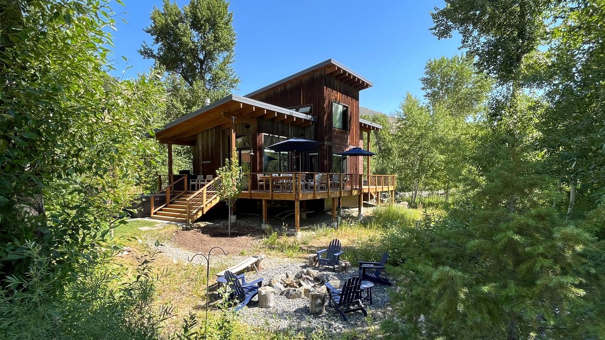 Board Ranch House | Secluded Home w/Gas Grill, Deck, Private Hot Tub, Gas Fireplace, Ski & Mtn Views