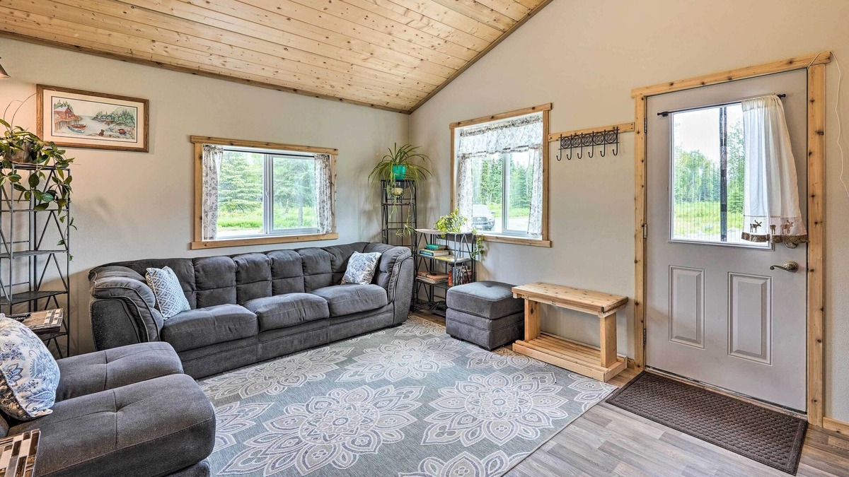 Ninilchik Cottage | Secluded Kenai Peninsula Cottage in Ninilchik