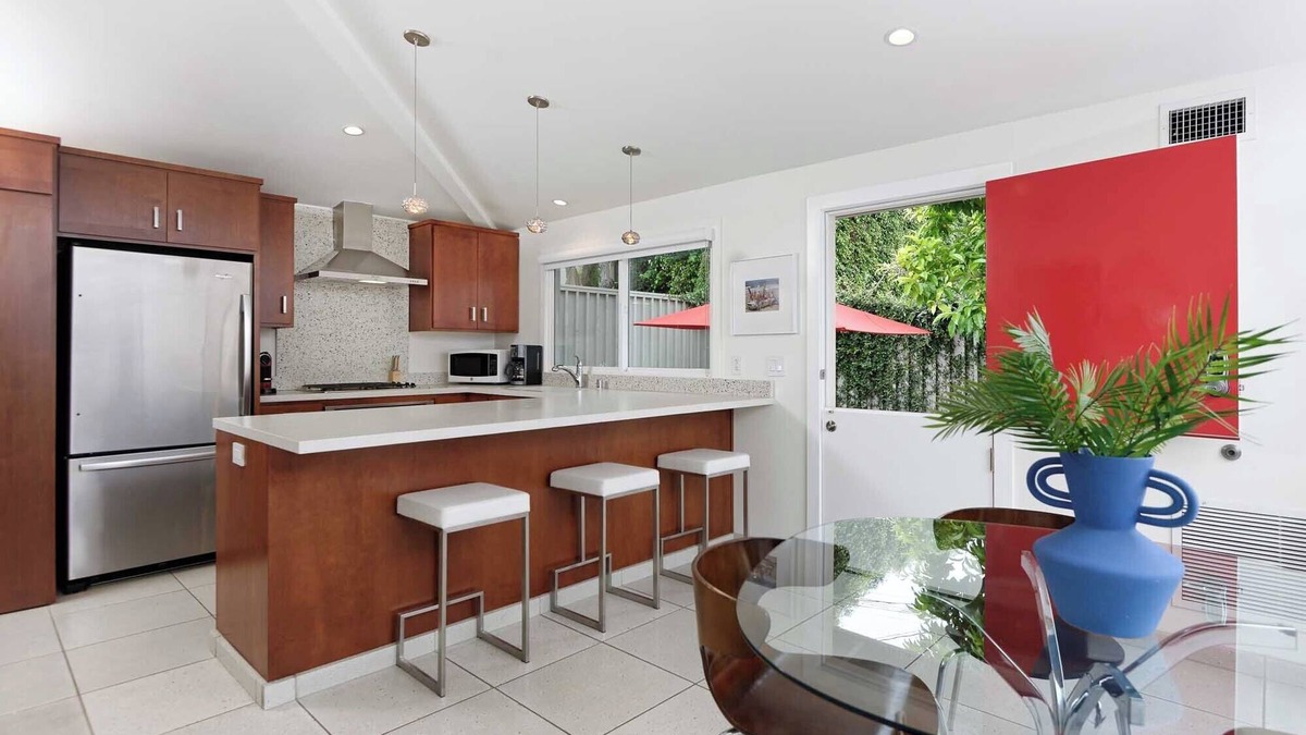 La Jolla Shores Cottage | Secluded La Jolla Shores Mid-Century Modern, Steps To Beach,n5 Star Reviews!