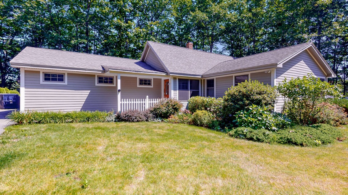 Ellsworth House | Secluded lakefront home with patio & firepit, fast WiFi, wood stove & W/D