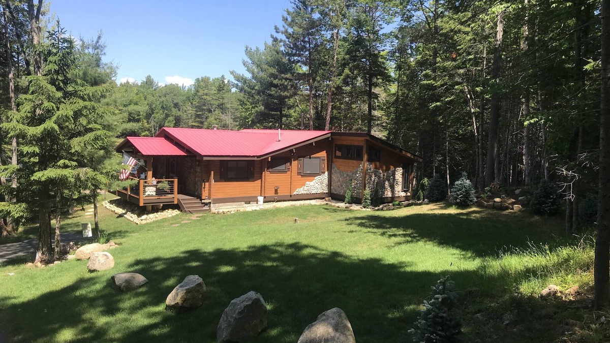 Indian Lake House | Secluded Lakeside Cabin Retreat