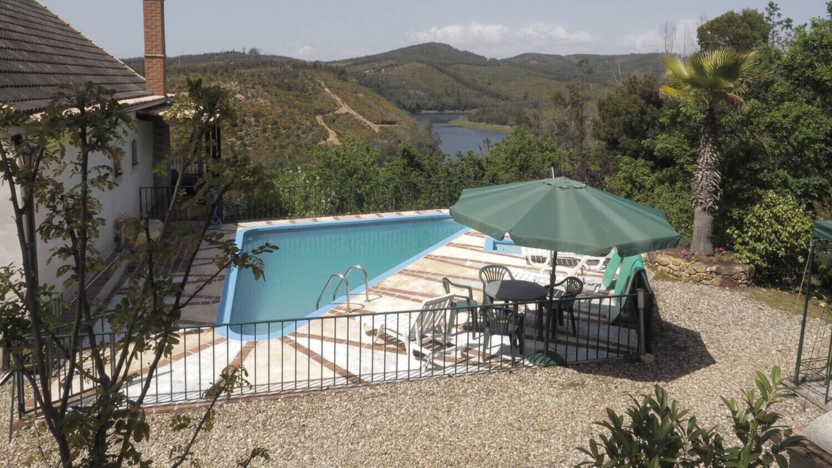 Arganil Villa | Secluded lakeside property with spectacular mountain views