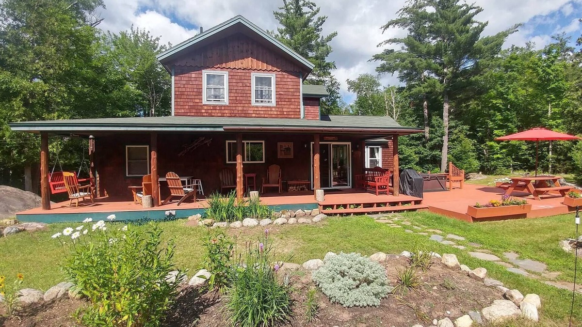 Wilmington House | Secluded Lodge near Whiteface Mountain & Adirondack Wildlife Refuge with Hot Tub