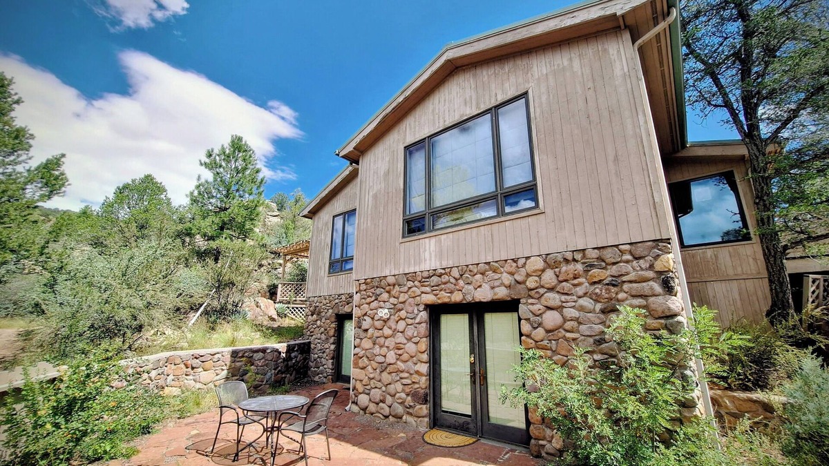 Tyrone House | Secluded & Luxurious Mountain Sanctuary Near Gila Wilderness!