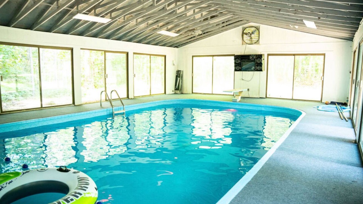 Conyers House | “Secluded Luxury Getaway, Indoor Pool Open 24/7, Surrounded by Nature”