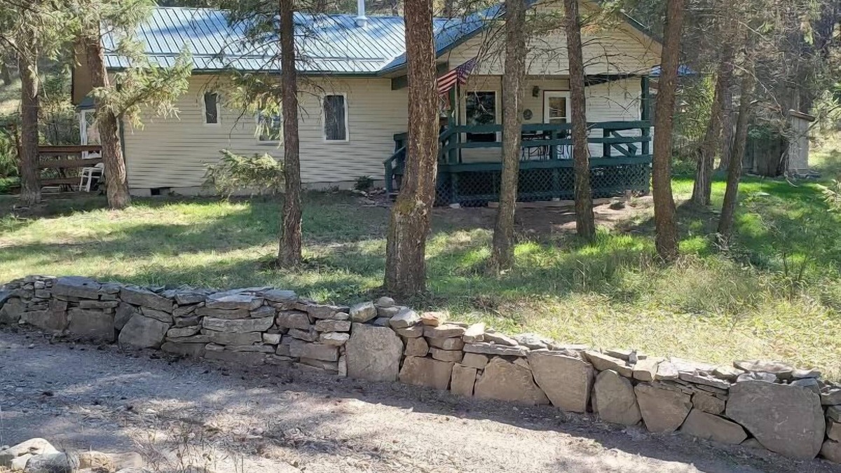 Rexford House | Secluded Montana home on five acres