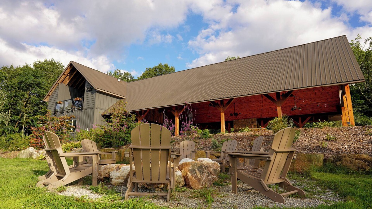Clarkesville Apartment | Secluded Mountain Top Vineyard Apartment near Lake Rabun and Tallulah Gorge