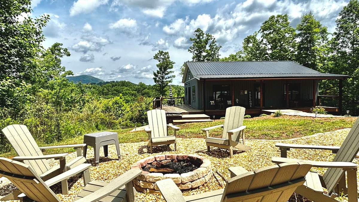 Dahlonega House | Secluded, Mountain View, Hot Tub, Dahlonega, Wineries & Hiking