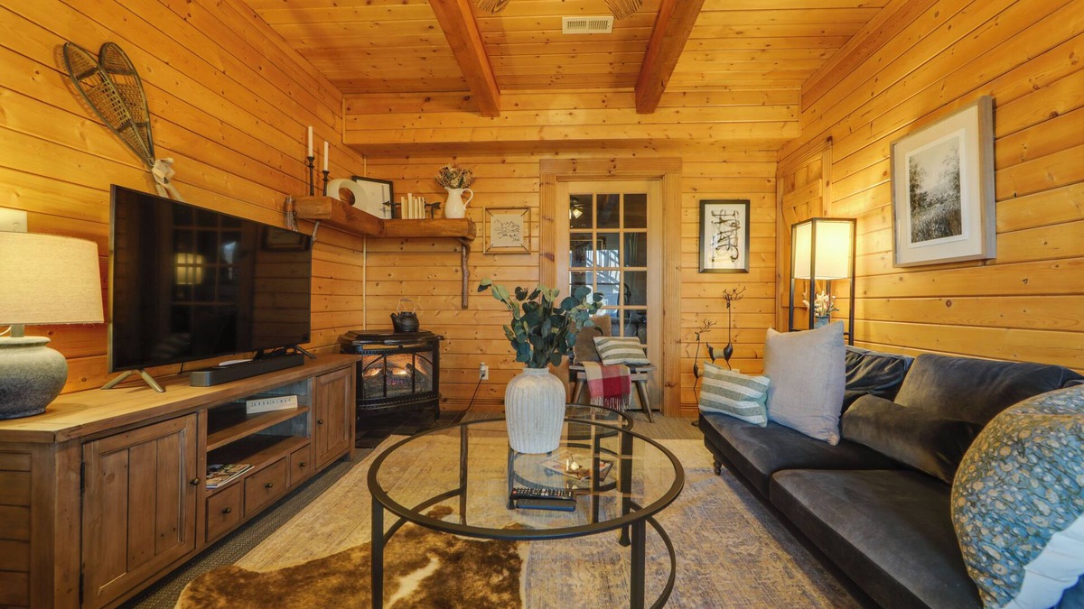 Mars Hill Cottage | Secluded Mtn-view Retreat in Mars Hill
