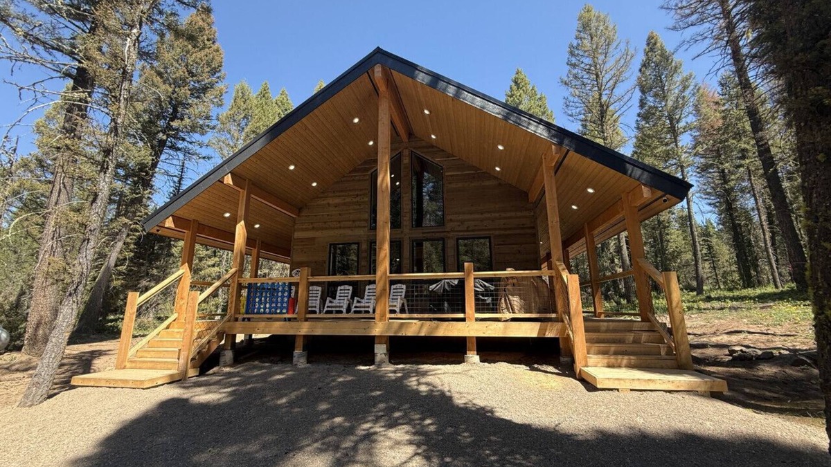Island Park Cabin | Secluded, Newly Built, Firepit, Deck, BBQ Grill