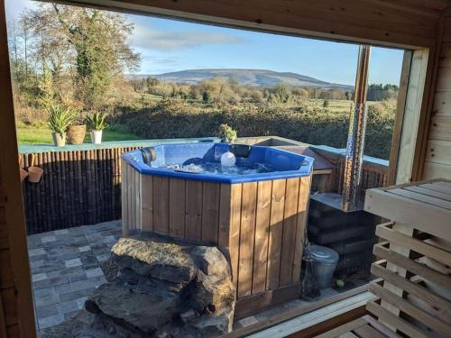 Cortober House | Secluded Private Cottage Hot-tub, Sauna & Fire-pit